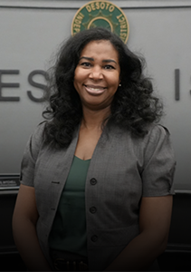 Dr. Elna Davis